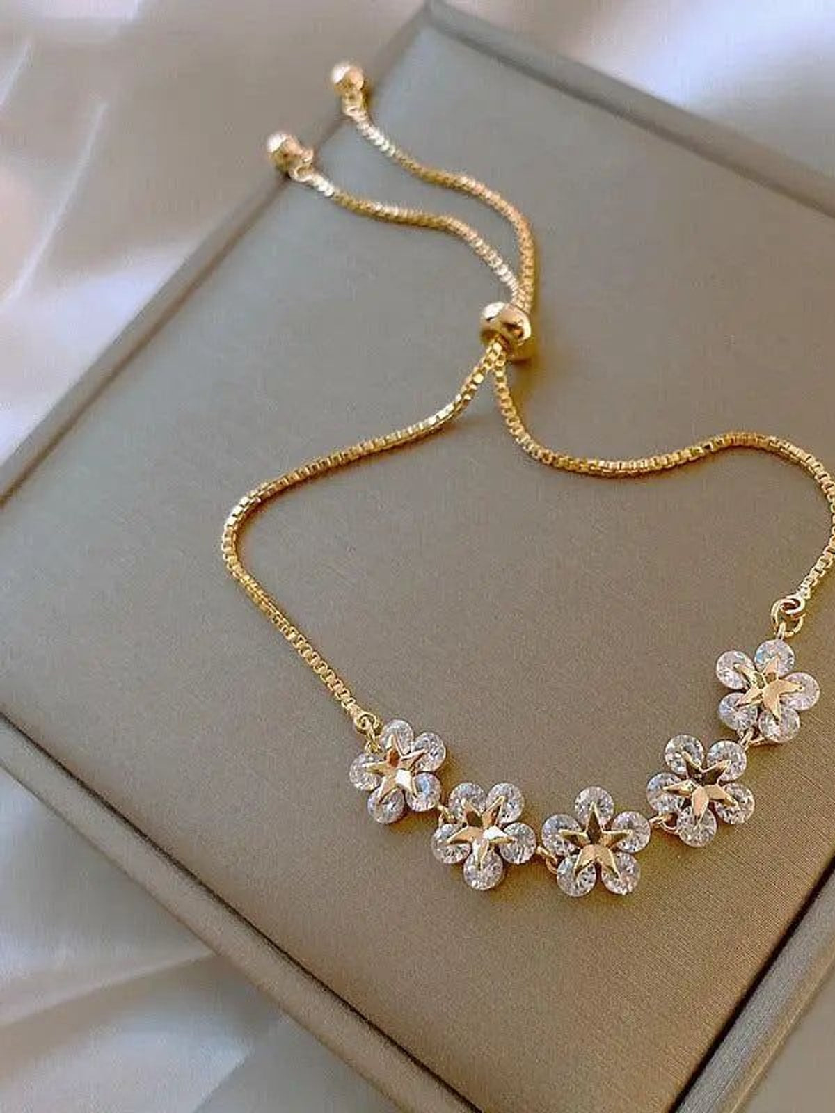 Bracelet Marguerite en Cristal Doré