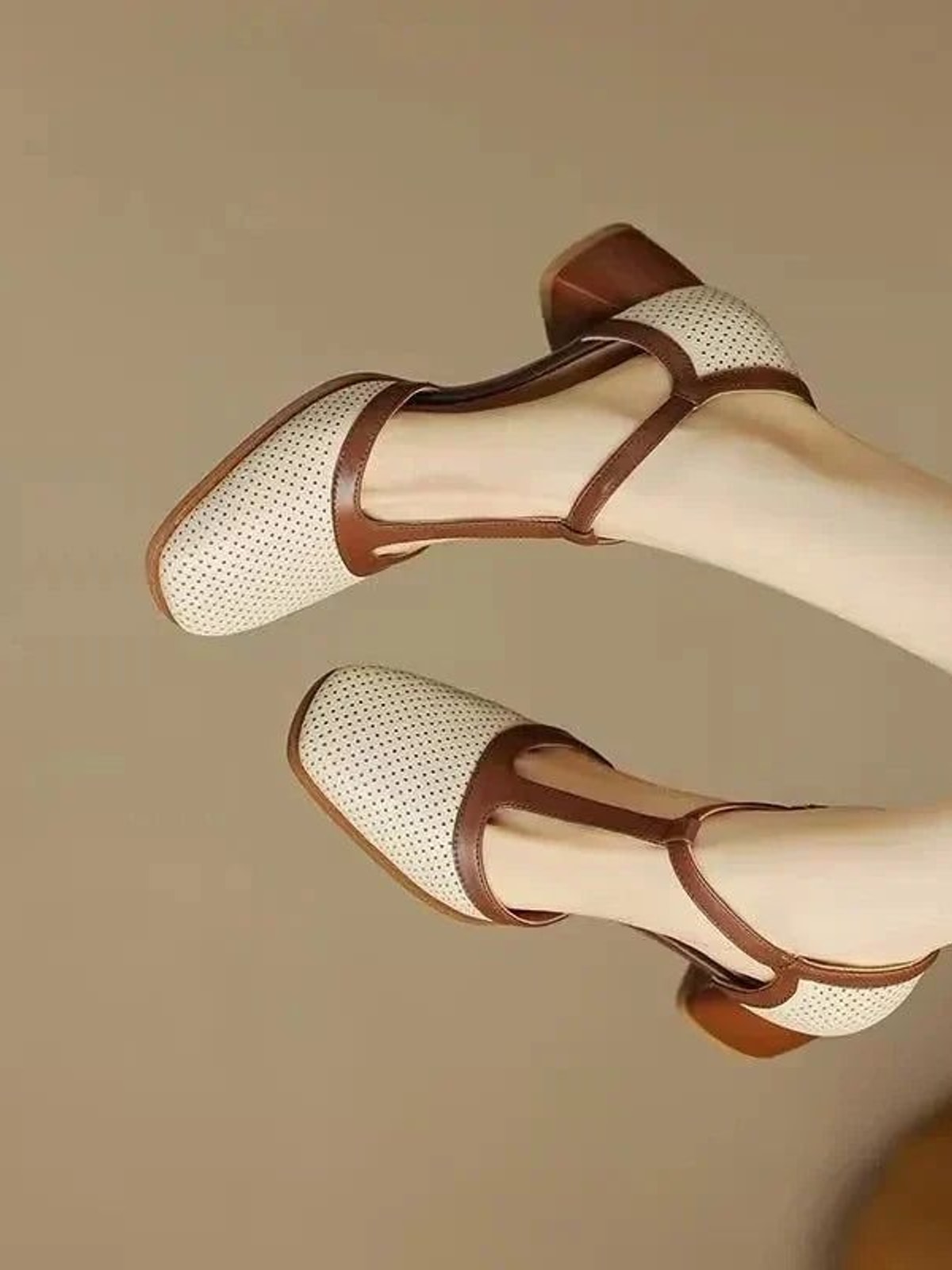 Genira - Chaussures femme à bride T et talon moyen